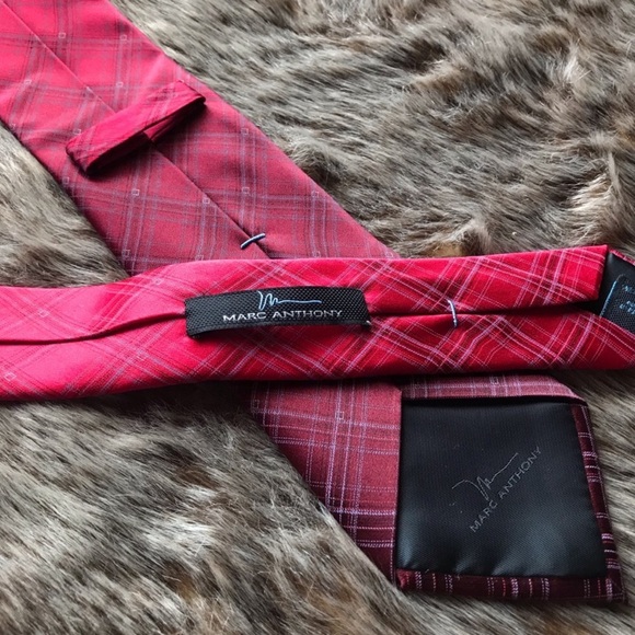 Crimson Ombré Necktie | Marc Anthony - Picture 2 of 3